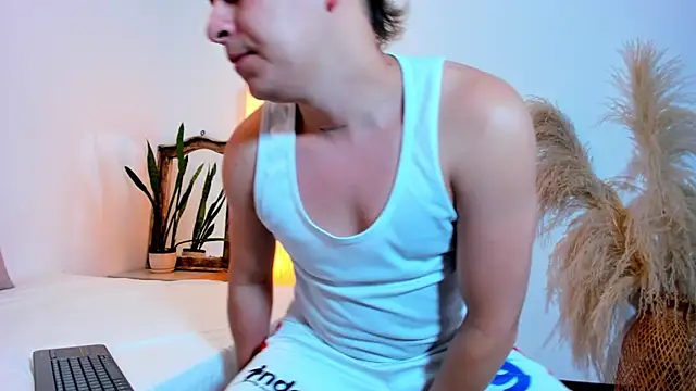 Snapshot of SamJoness_ chatting on February 28, 2026, 7:37 pm SamJoness online show from February 28, 2026, 7:37 pm