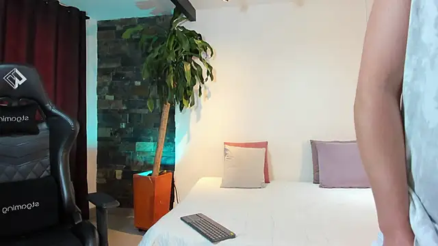 Snapshot of SamJoness_ chatting on March 2, 2026, 8:04 pm SamJoness online show from March 2, 2026, 8:04 pm