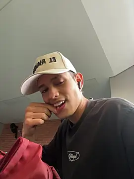 Snapshot of HarryGaze chatting on February 25, 2026, 1:10 pm HarryGaze online show from February 25, 2026, 1:10 pm