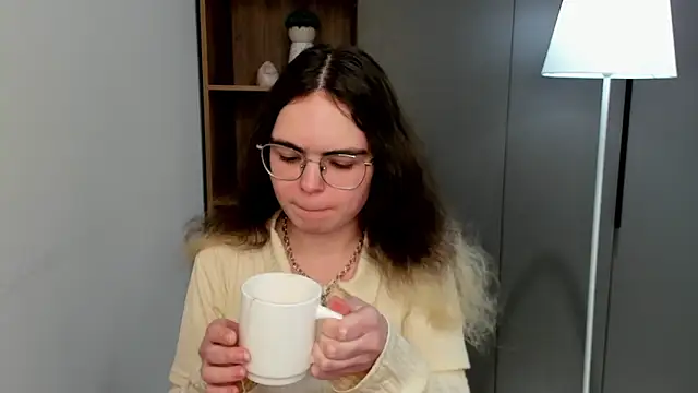 Snapshot of MyrlZangger chatting on February 24, 2026, 9:29 am MyrlZangger online show from February 24, 2026, 9:29 am