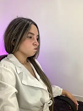 Snapshot of MANU_EF chatting on February 24, 2026, 1:53 pm MANU EF online show from February 24, 2026, 1:53 pm