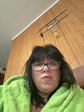 Snapshot of expensive_lady chatting on March 3, 2026, 7:53 pm expensive lady online show from March 3, 2026, 7:53 pm