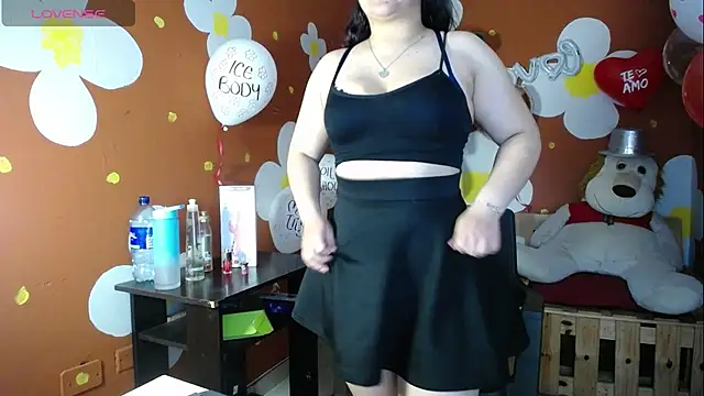 Snapshot of VirellaAshford chatting on February 27, 2026, 7:25 pm VirellaAshford online show from February 27, 2026, 7:25 pm