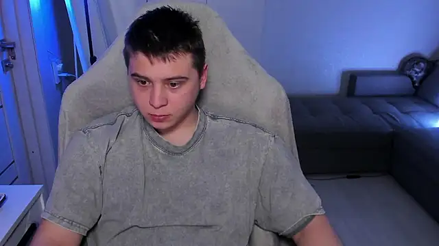 Snapshot of max_sm1th chatting on February 28, 2026, 11:28 pm max sm1th online show from February 28, 2026, 11:28 pm