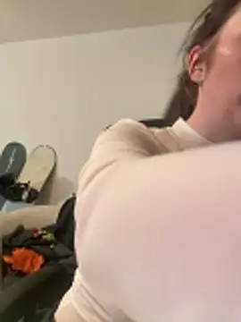 Snapshot of Maddie666 chatting on March 2, 2026, 4:14 am Maddie666 online show from March 2, 2026, 4:14 am