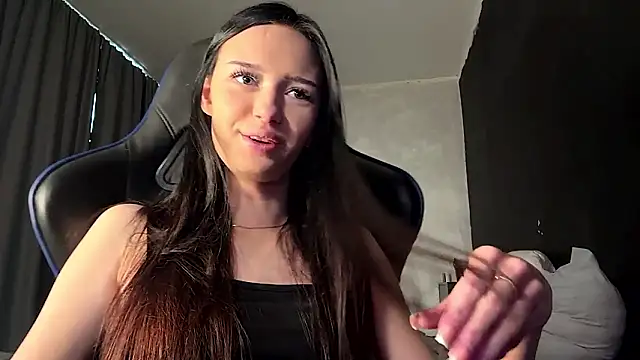 Snapshot of MoranaNoir chatting on March 3, 2026, 4:18 am MoranaNoir online show from March 3, 2026, 4:18 am