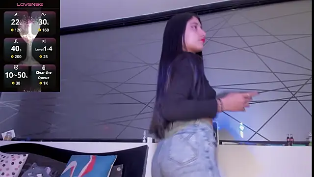 Snapshot of Princess_tina chatting on March 3, 2026, 1:12 am Princess tina online show from March 3, 2026, 1:12 am