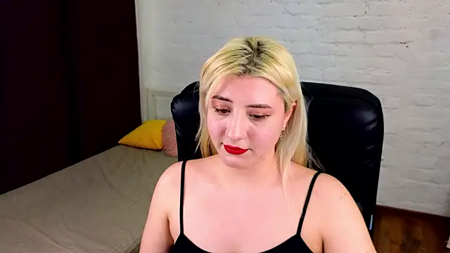 Snapshot of AdaGates chatting on March 4, 2026, 3:29 pm AdaGates online show from March 4, 2026, 3:29 pm