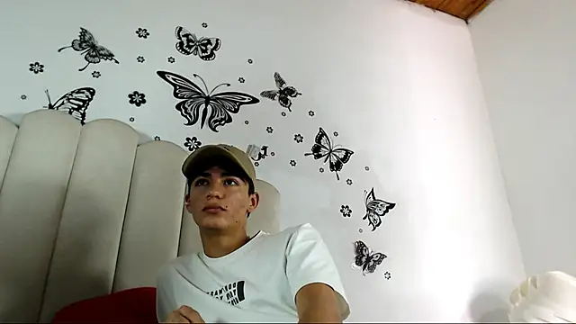 SebastianLatin01 online show from March 9, 2026, 7:51 pm