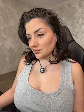 SophiePale online show from February 22, 2026, 12:47 pm