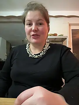 Snapshot of BootyLola chatting on December 17, 2024, 5:58 pm BootyLola online show from December 17, 2024, 5:58 pm