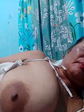 Snapshot of sexylizzy4u chatting on February 8, 2026, 1:14 pm sexylizzy4u online show from February 8, 2026, 1:14 pm