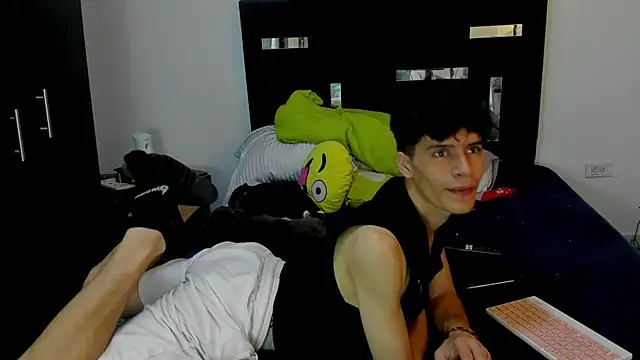 Dimitrixxx   online show from February 28, 2026, 10:55 pm