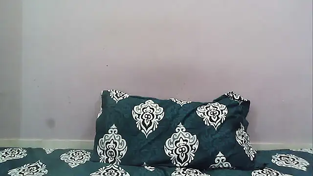 Snapshot of HotyRose chatting on November 2, 2025, 3:36 pm HotyRose online show from November 2, 2025, 3:36 pm