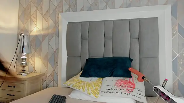 Snapshot of Princsgirl_ chatting on February 6, 2026, 6:22 pm Princsgirl online show from February 6, 2026, 6:22 pm