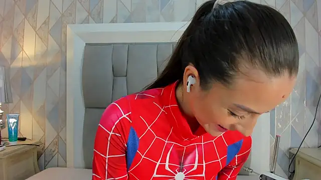 Snapshot of Princsgirl_ chatting on February 9, 2026, 7:40 pm Princsgirl online show from February 9, 2026, 7:40 pm