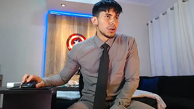 Andrew 4  online show from February 12, 2025, 2:56 am