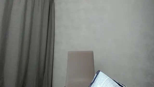 Snapshot of why_again_me chatting on February 28, 2026, 7:26 pm why again me online show from February 28, 2026, 7:26 pm