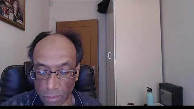 rauncher1 online show from February 18, 2026, 9:49 am