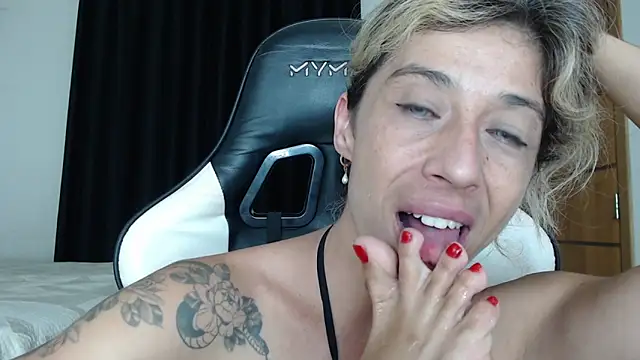 lettylatinaxh online show from March 6, 2025, 6:59 pm