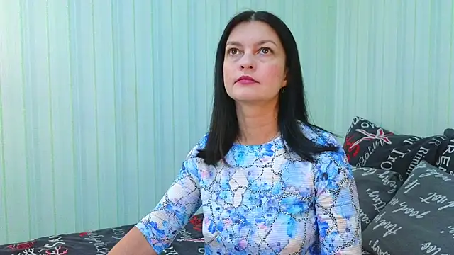 Snapshot of _Lily_ chatting on February 7, 2026, 12:20 pm Lily online show from February 7, 2026, 12:20 pm