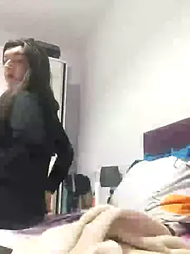 AlexandraGiogio online show from February 2, 2025, 6:15 am