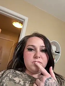 Snapshot of Kira_tattoo chatting on February 21, 2026, 4:35 am Kira tattoo online show from February 21, 2026, 4:35 am