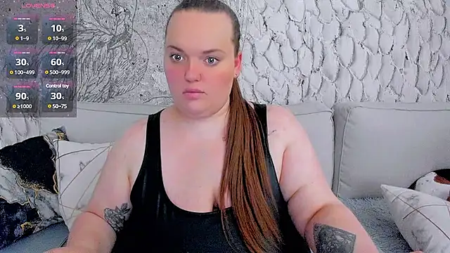 Snapshot of _MarryGirl_ chatting on December 9, 2024, 2:45 am MarryGirl online show from December 9, 2024, 2:45 am