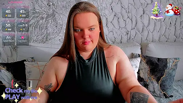 Snapshot of _MarryGirl_ chatting on January 2, 2025, 8:39 am MarryGirl online show from January 2, 2025, 8:39 am