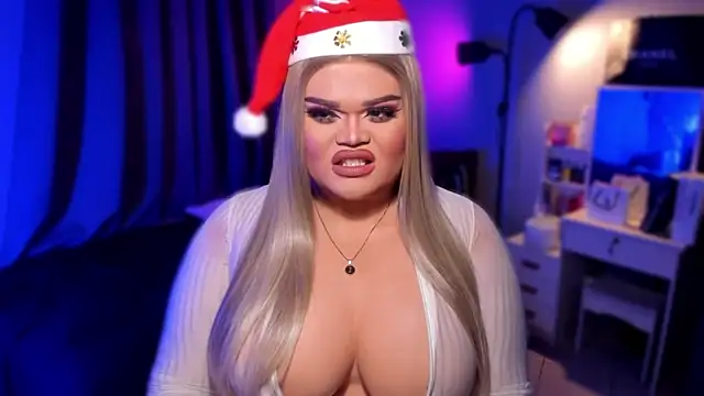 Snapshot of KarolinaThompson chatting on December 14, 2024, 11:34 pm KarolinaThompson online show from December 14, 2024, 11:34 pm