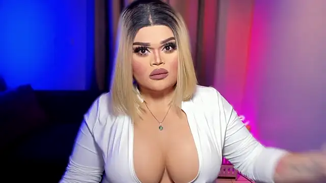 Snapshot of KarolinaThompson chatting on February 21, 2025, 8:07 am KarolinaThompson online show from February 21, 2025, 8:07 am