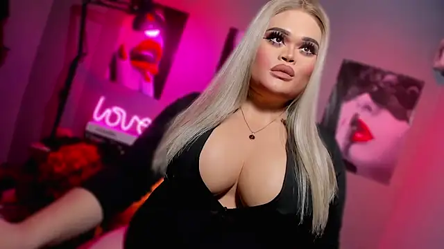 Snapshot of KarolinaThompson chatting on October 11, 2025, 8:40 pm KarolinaThompson online show from October 11, 2025, 8:40 pm