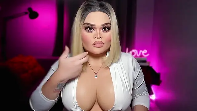 Snapshot of KarolinaThompson chatting on February 18, 2026, 5:36 am KarolinaThompson online show from February 18, 2026, 5:36 am