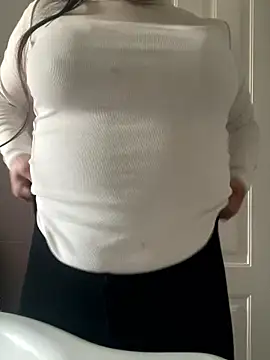 Snapshot of Aestheticsgirl chatting on January 14, 2026, 8:53 am Aestheticsgirl online show from January 14, 2026, 8:53 am