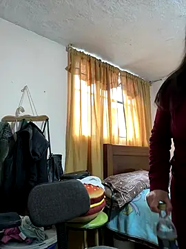 Snapshot of latinfemale chatting on November 21, 2025, 9:13 pm latinfemale online show from November 21, 2025, 9:13 pm