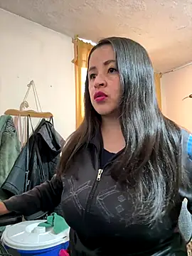 Snapshot of latinfemale chatting on December 18, 2025, 7:09 pm latinfemale online show from December 18, 2025, 7:09 pm