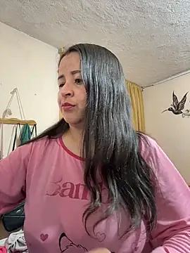 Snapshot of latinfemale chatting on December 21, 2025, 12:51 am latinfemale online show from December 21, 2025, 12:51 am