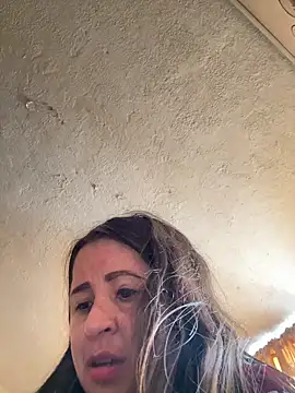 Snapshot of latinfemale chatting on January 31, 2026, 7:11 pm latinfemale online show from January 31, 2026, 7:11 pm