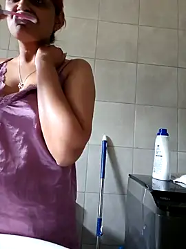 Snapshot of DirtySnowball69 chatting on December 21, 2025, 11:50 am DirtySnowball69 online show from December 21, 2025, 11:50 am