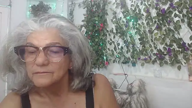 FunnyGrandma online show from December 13, 2024, 8:47 pm