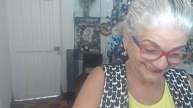 FunnyGrandma online show from December 18, 2025, 8:48 pm