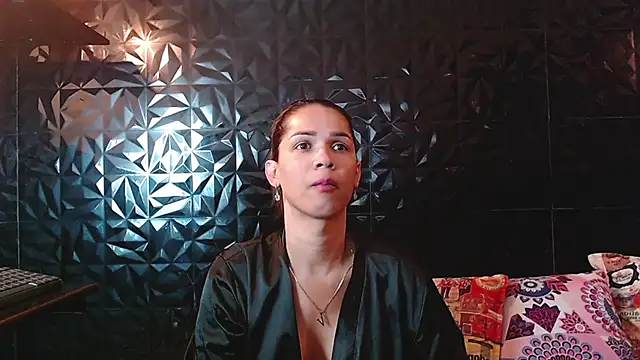 Snapshot of PINK__LOLA1 chatting on February 6, 2026, 10:29 am PINK LOLA1 online show from February 6, 2026, 10:29 am