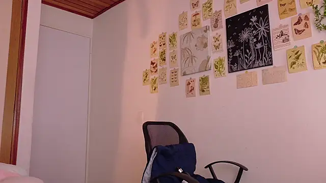 kinky rider online show from February 15, 2026, 11:12 pm