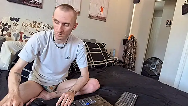 pyrowuff online show from February 10, 2026, 9:52 pm