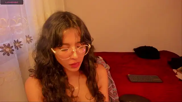 aluna 0310 online show from December 13, 2024, 10:55 pm