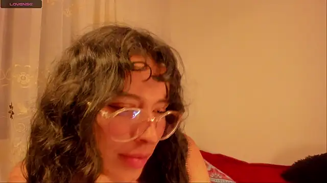 aluna 0310 online show from January 8, 2025, 11:30 pm