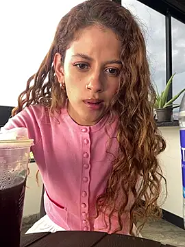 alana15 online show from January 24, 2025, 9:37 pm