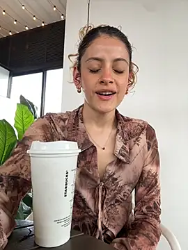 alana15 online show from November 30, 2025, 6:23 pm