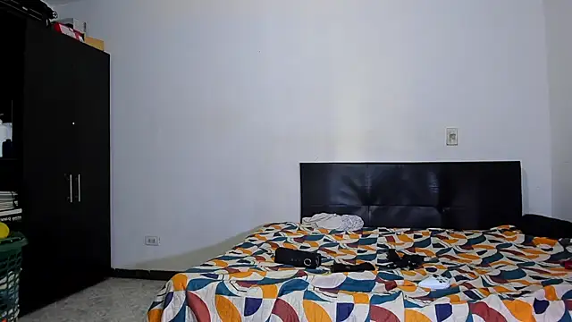 Snapshot of ares_sexxx chatting on February 25, 2026, 4:38 pm ares sexxx online show from February 25, 2026, 4:38 pm