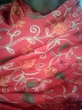 Sweet-Berry online show from February 13, 2026, 5:42 pm